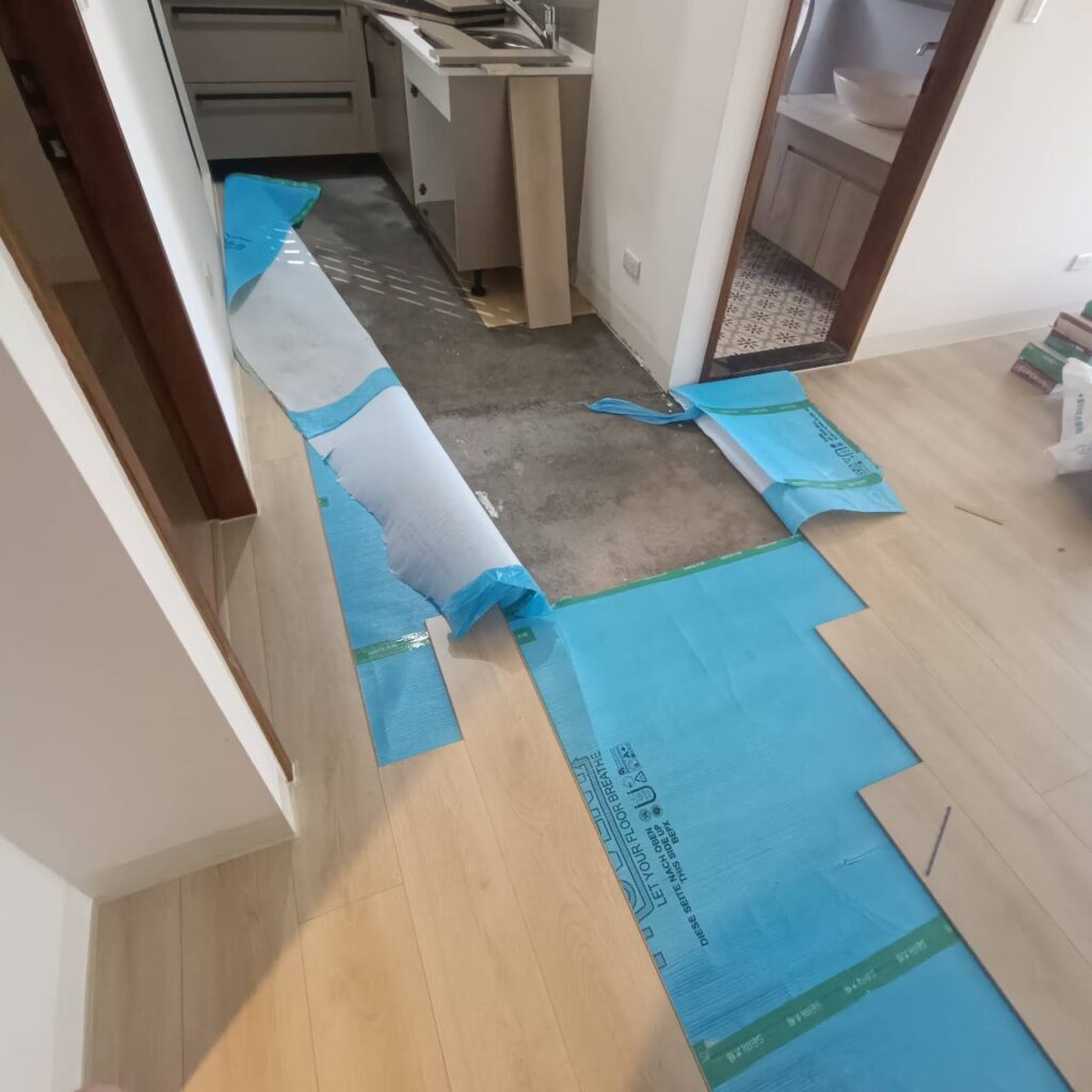 高雄地板翹起